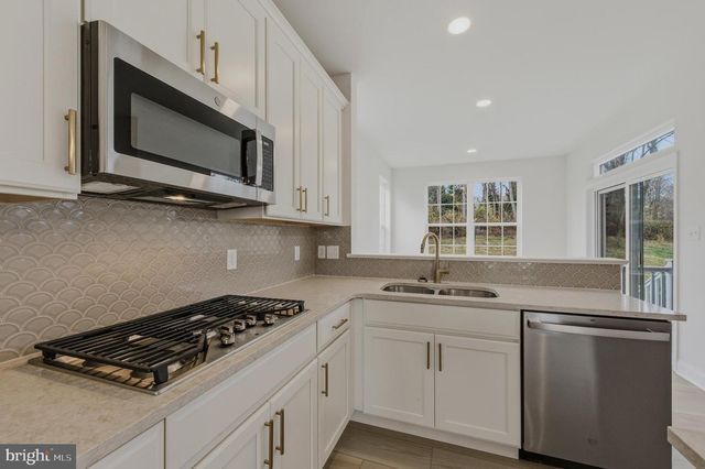 253 GROVE VIEW DR, Hockessin, DE 19707