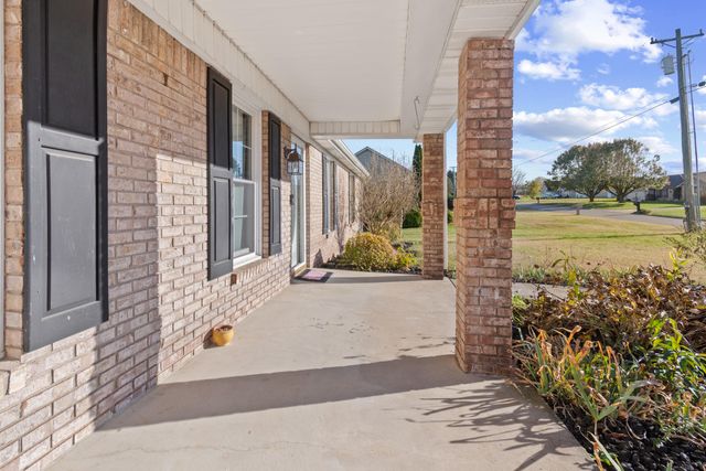 104 Meadowcrest Drive, Somerset, KY 42503