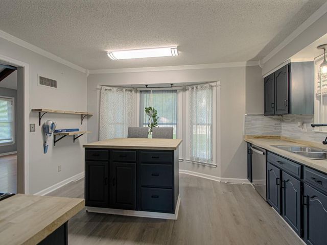 406 Meadow Lane, Raymore, MO 64083