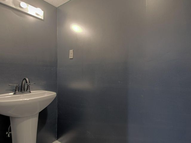 406 Meadow Lane, Raymore, MO 64083