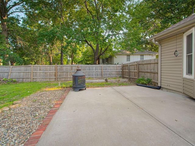 406 Meadow Lane, Raymore, MO 64083