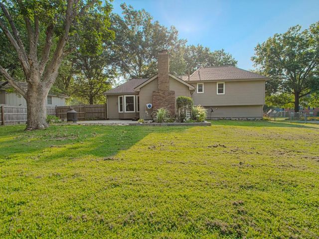 406 Meadow Lane, Raymore, MO 64083
