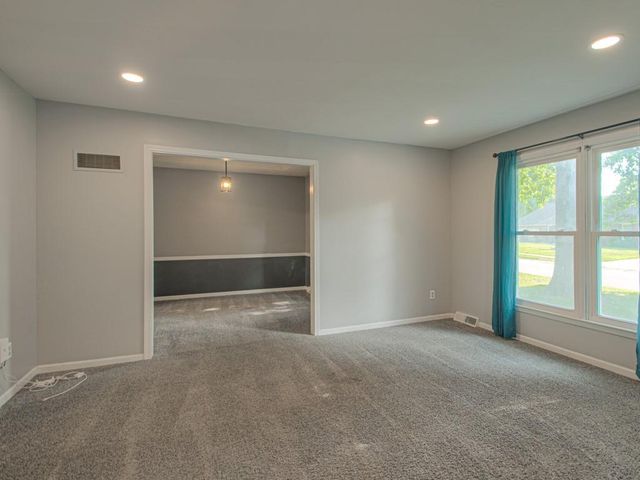 406 Meadow Lane, Raymore, MO 64083