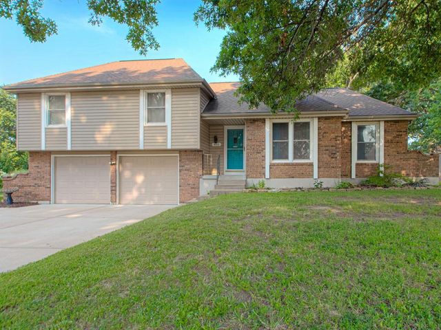 406 Meadow Lane, Raymore, MO 64083
