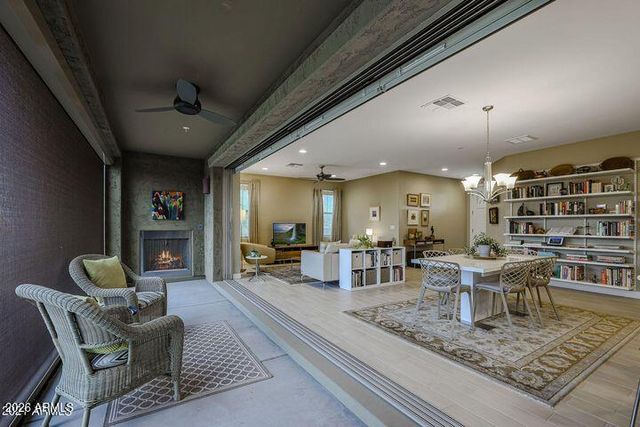 10260 E WHITE FEATHER Lane 1041, Scottsdale, AZ 85262