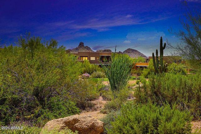 10260 E WHITE FEATHER Lane 1041, Scottsdale, AZ 85262