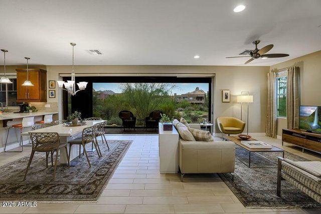 10260 E WHITE FEATHER Lane 1041, Scottsdale, AZ 85262