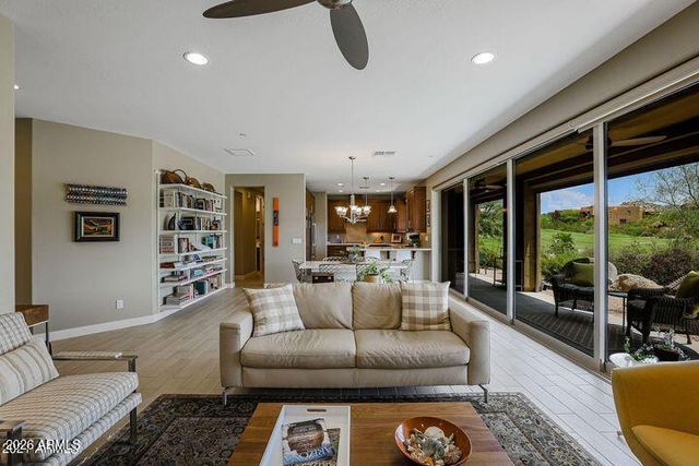 10260 E WHITE FEATHER Lane 1041, Scottsdale, AZ 85262