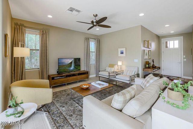 10260 E WHITE FEATHER Lane 1041, Scottsdale, AZ 85262