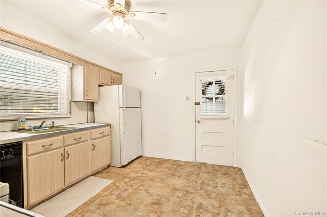 10 Sciortino Place, White Plains, NY 10607