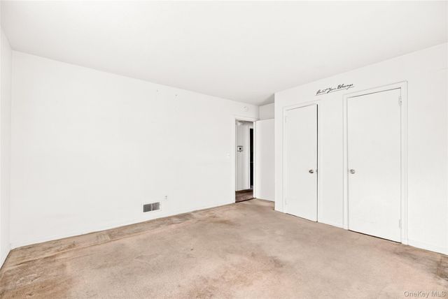 10 Sciortino Place, White Plains, NY 10607