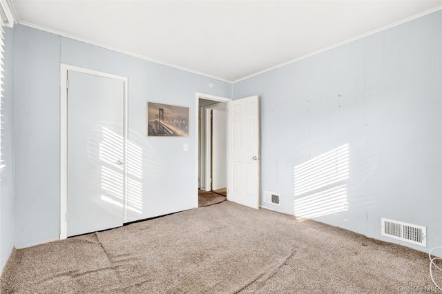 10 Sciortino Place, White Plains, NY 10607