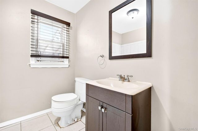 10 Sciortino Place, White Plains, NY 10607