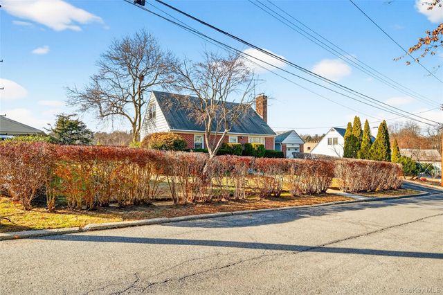 10 Sciortino Place, White Plains, NY 10607