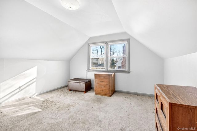 10 Sciortino Place, White Plains, NY 10607