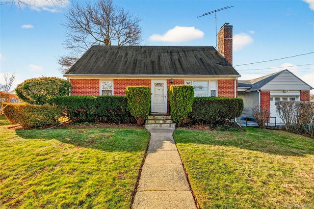 10 Sciortino Place, White Plains, NY 10607