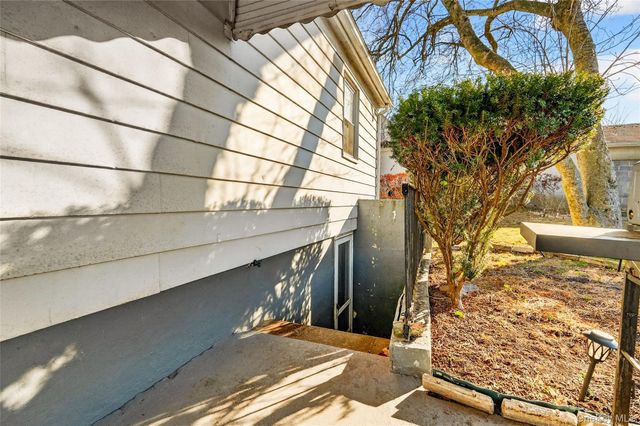 10 Sciortino Place, White Plains, NY 10607