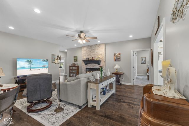 10049 N Mill Run Drive, Monrovia, IN 46157