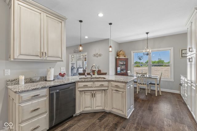 10049 N Mill Run Drive, Monrovia, IN 46157