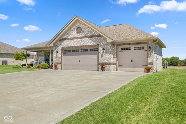 10049 N Mill Run Drive, Monrovia, IN 46157