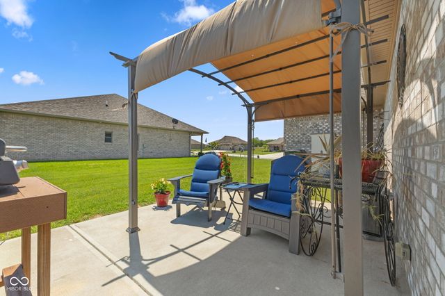 10049 N Mill Run Drive, Monrovia, IN 46157