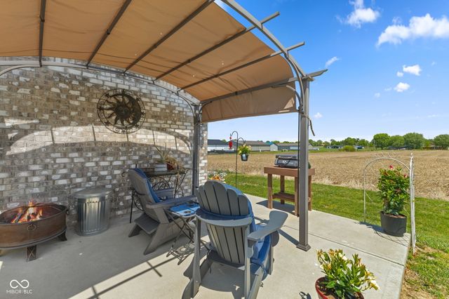 10049 N Mill Run Drive, Monrovia, IN 46157