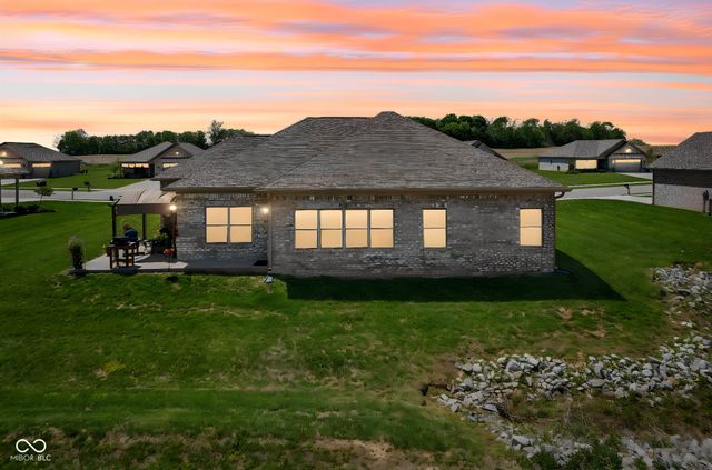 10049 N Mill Run Drive, Monrovia, IN 46157