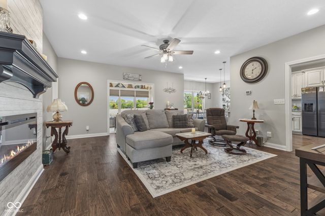 10049 N Mill Run Drive, Monrovia, IN 46157