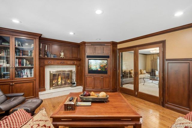 119 Plainview Road, Woodbury, NY 11797