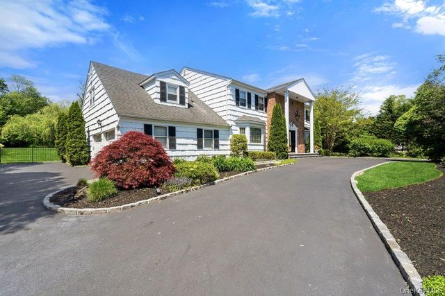 119 Plainview Road, Woodbury, NY 11797