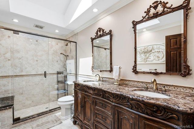 119 Plainview Road, Woodbury, NY 11797