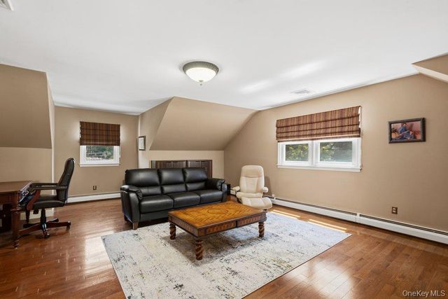119 Plainview Road, Woodbury, NY 11797