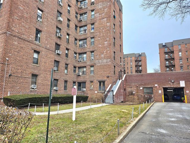 112-25 34 Avenue H, Corona, NY 11368