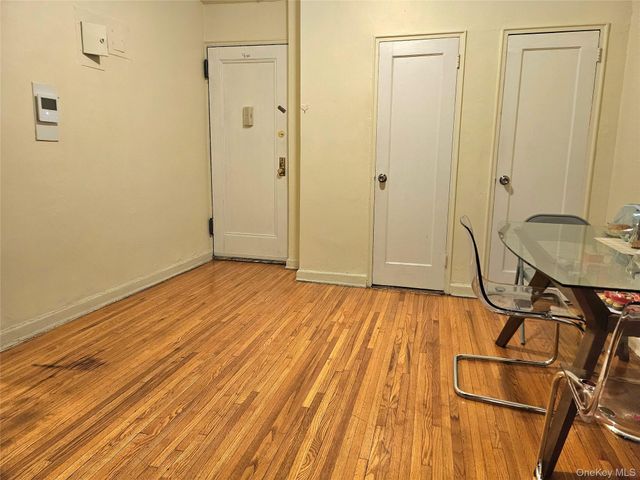 112-25 34 Avenue H, Corona, NY 11368
