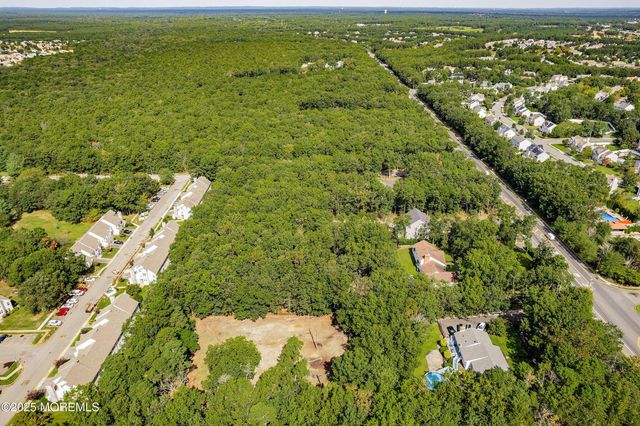 2264 Whitesville Road, Toms River, NJ 08755