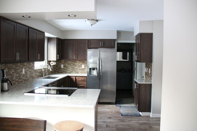 1207 E Oak Drive, Fenton, MI 48430