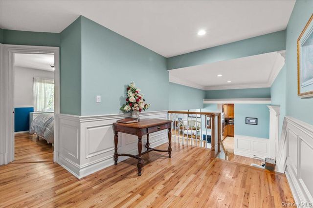 100 Cabot Road, Massapequa, NY 11758