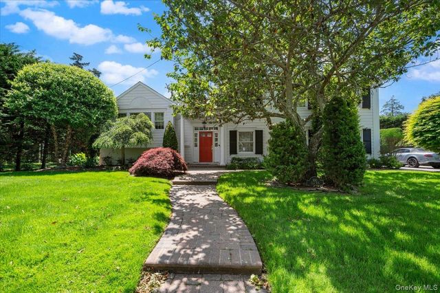 100 Cabot Road, Massapequa, NY 11758
