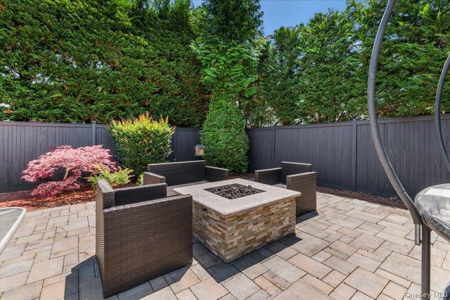 100 Cabot Road, Massapequa, NY 11758
