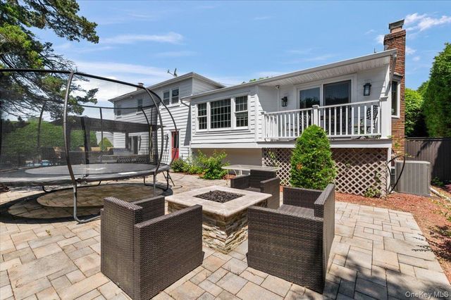 100 Cabot Road, Massapequa, NY 11758