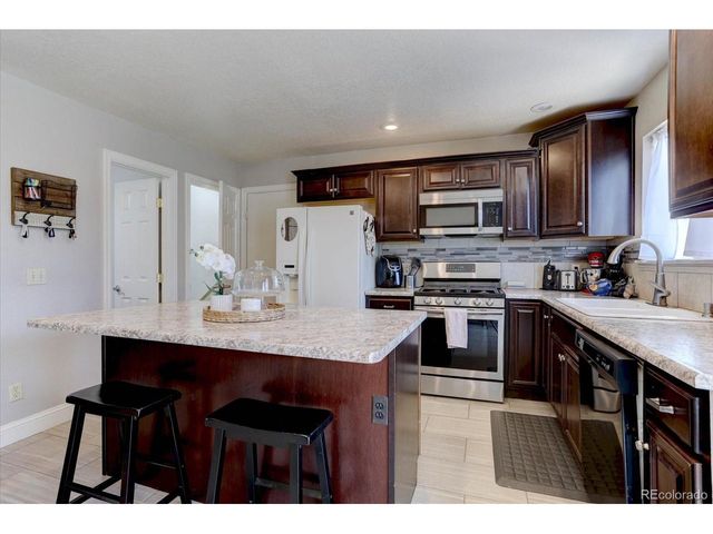 19609 Rosewood Ct, Parker, CO 80138