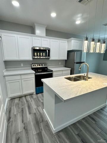 5402 N Crown Point, Pharr, TX 78577