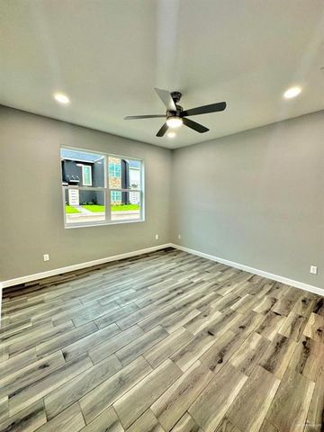 5402 N Crown Point, Pharr, TX 78577