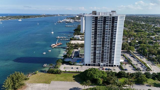 5600 N Flagler Drive 905, West Palm Beach, FL 33407