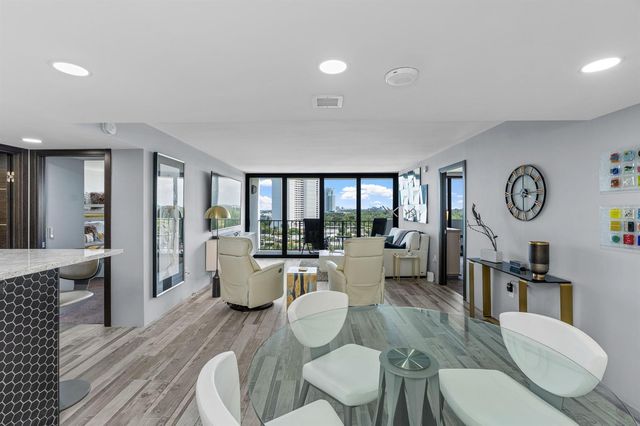 5600 N Flagler Drive 905, West Palm Beach, FL 33407