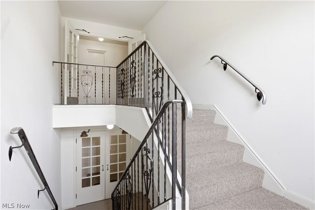 2401 Euclid Heights Boulevard, Cleveland Heights, OH 44106