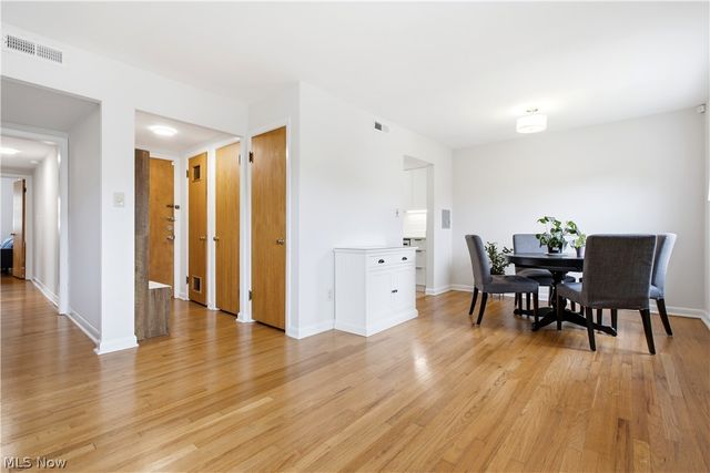 2401 Euclid Heights Boulevard, Cleveland Heights, OH 44106