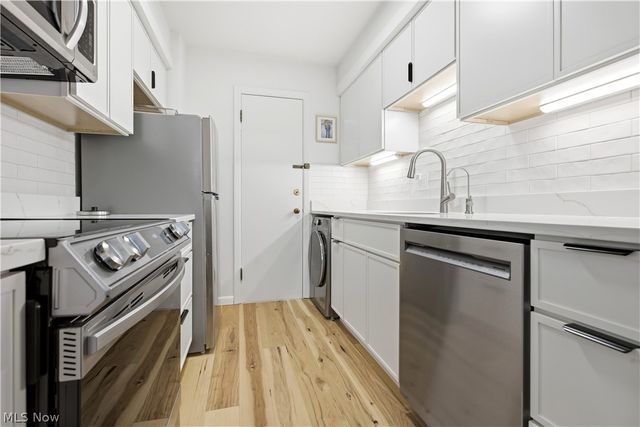2401 Euclid Heights Boulevard, Cleveland Heights, OH 44106