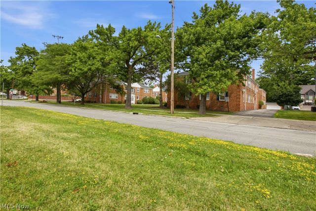 2401 Euclid Heights Boulevard, Cleveland Heights, OH 44106
