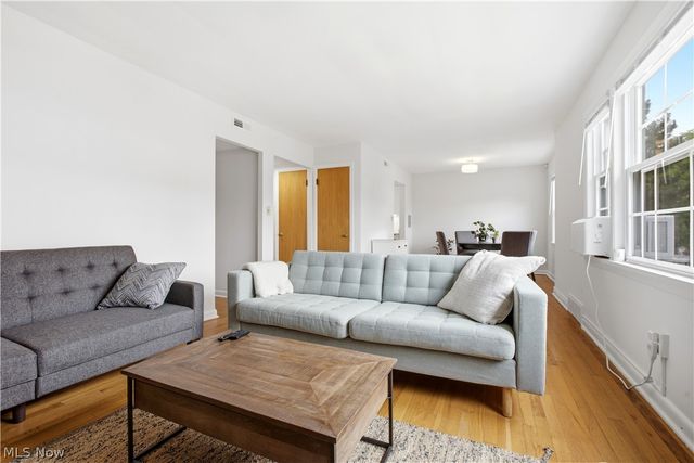 2401 Euclid Heights Boulevard, Cleveland Heights, OH 44106
